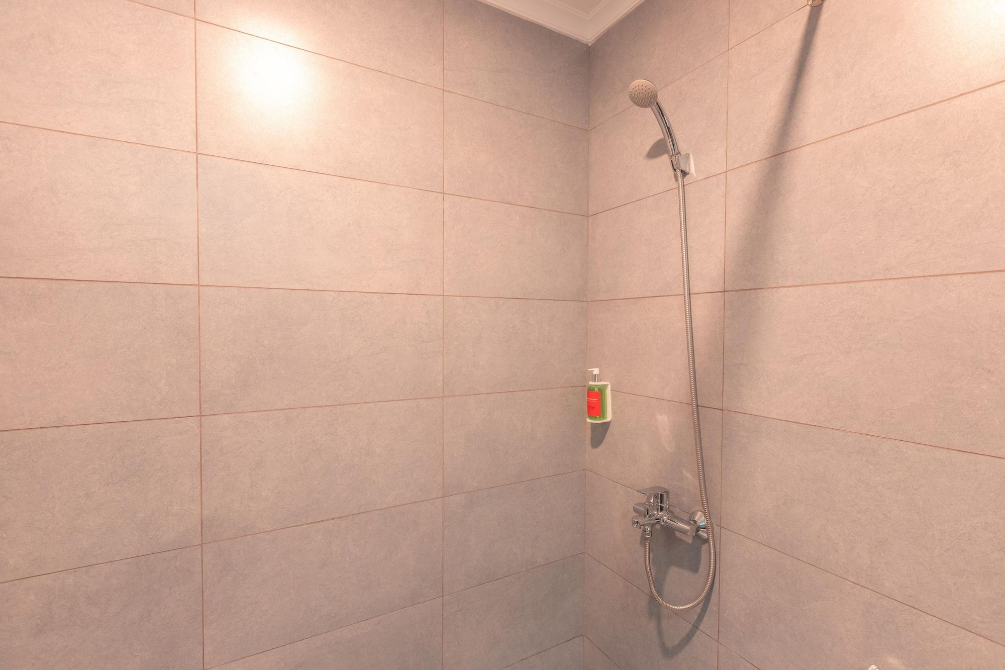 Super Oyo Townhouse 2 Hotel Gunung Sahari Jakarta Ngoại thất bức ảnh