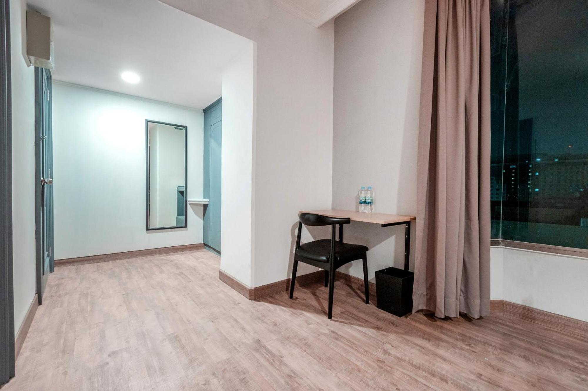 Super Oyo Townhouse 2 Hotel Gunung Sahari Jakarta Ngoại thất bức ảnh