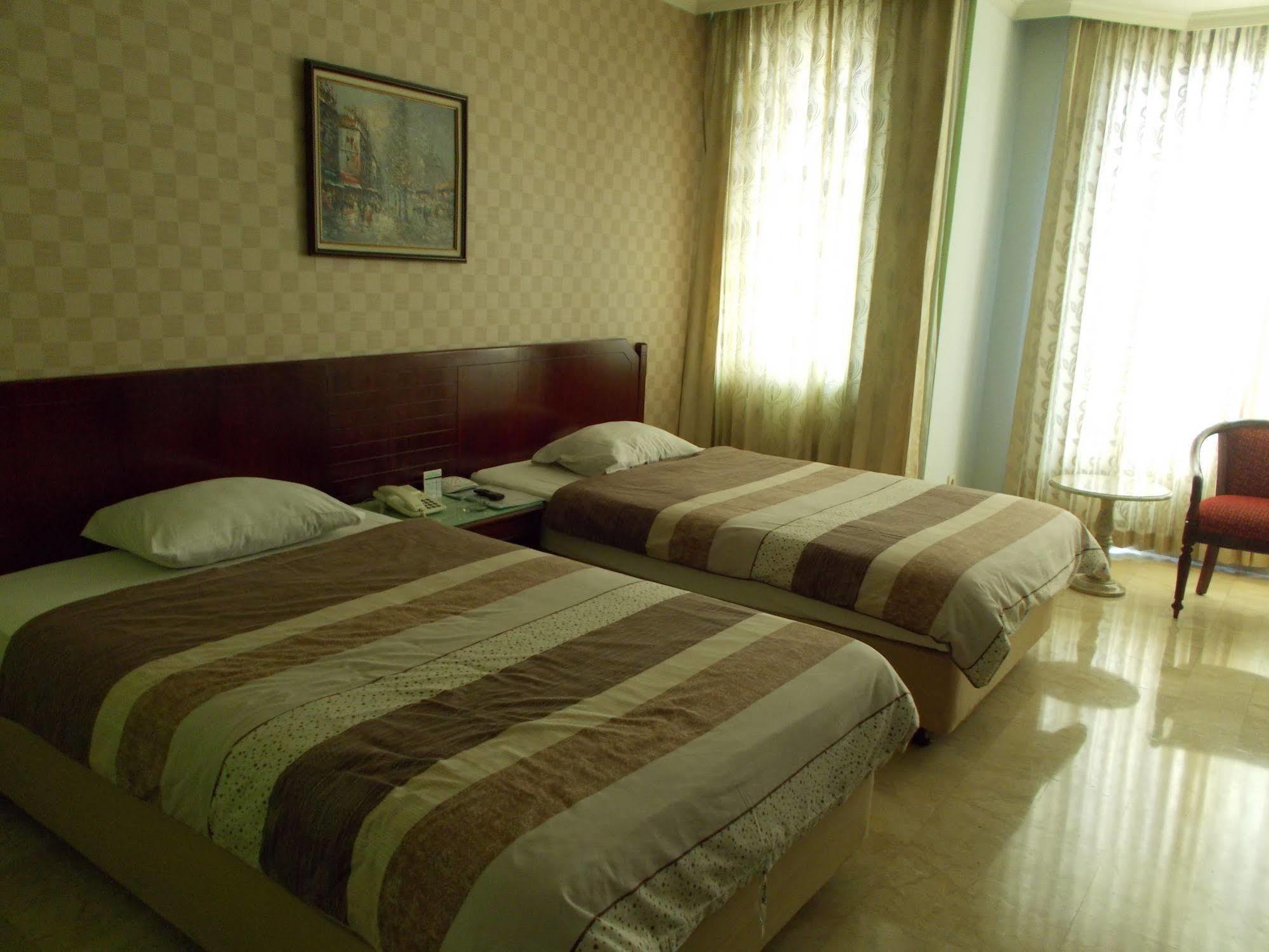 Super Oyo Townhouse 2 Hotel Gunung Sahari Jakarta Ngoại thất bức ảnh